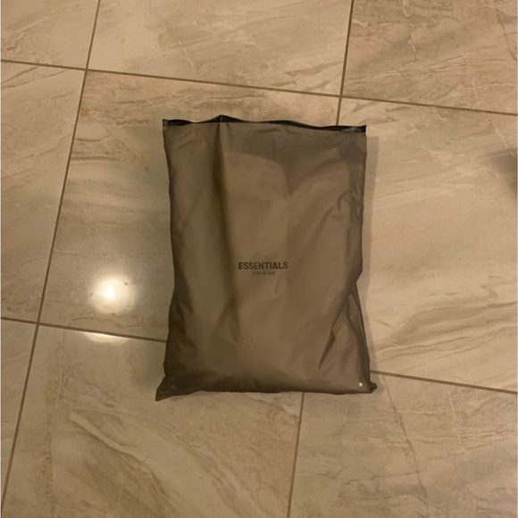 Essentials fog relaxed egg shell - Picture 2 of 7